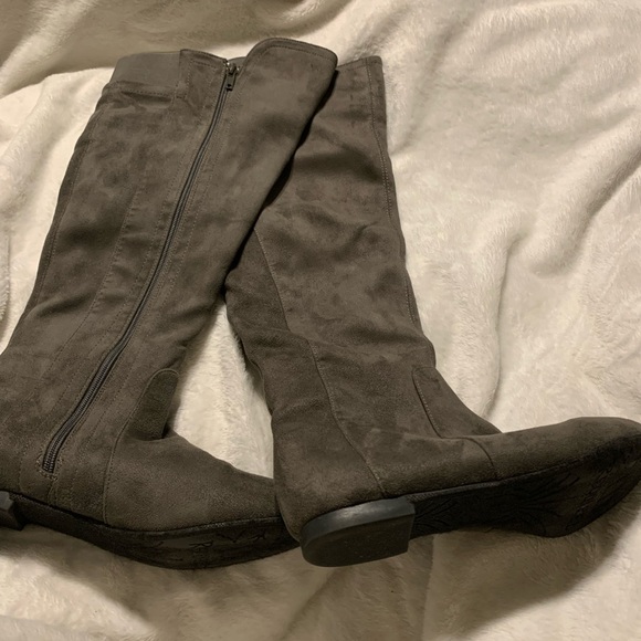 ID REQUIRED Gray Over-the-Knee Boots Size 8.5M - Picture 6 of 11